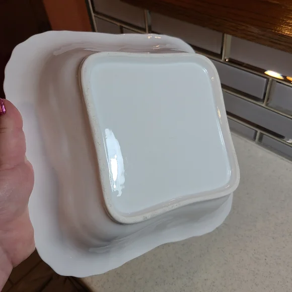 Salad bowl for sale 8.5 inches - Picture 8 of 16